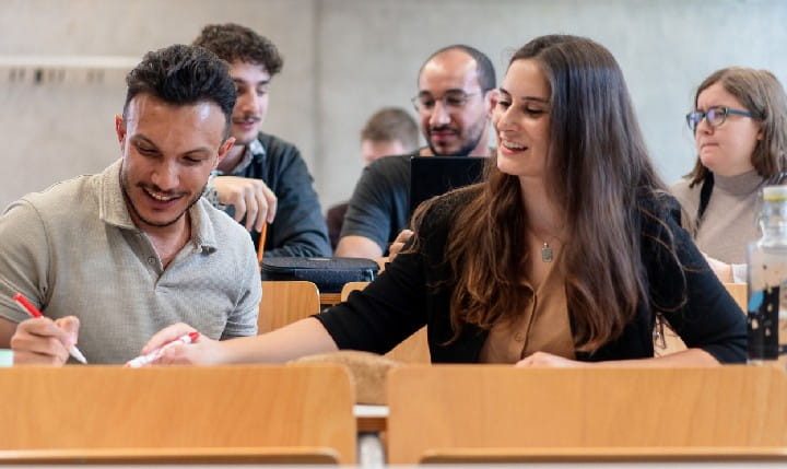 Studenten im Mathe Vorkurs